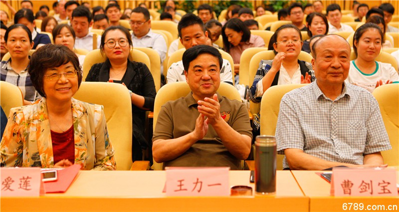 口腔醫(yī)學(xué)|護(hù)理招生|民辦學(xué)校|口腔醫(yī)學(xué)|民辦院校招生|力明學(xué)院|山東|中西醫(yī)結(jié)合|醫(yī)學(xué)|臨床醫(yī)學(xué)|口腔醫(yī)學(xué)|中醫(yī)|中藥|護(hù)理|針灸|推拿|大學(xué)|學(xué)院|民辦|私立|高職|?？苵本科|成人教育|遠(yuǎn)程教育|脫產(chǎn)|業(yè)余|函授|夜大|理工|文史|藝術(shù)|體育|護(hù)士管理公司|南丁格爾|幸福公社|養(yǎng)老院